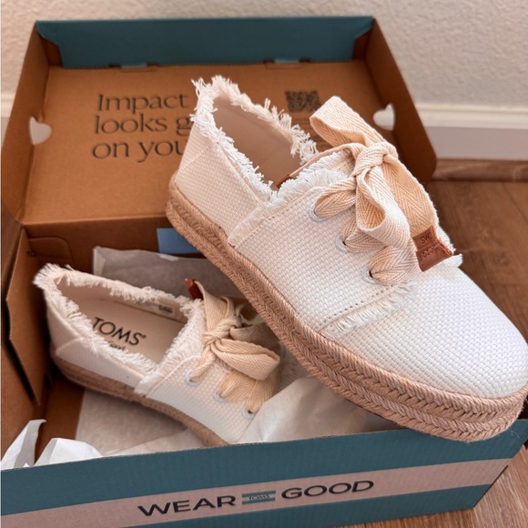 Toms Shoes - TOMS Carolina White Canvas Espadrille Shoes NIB